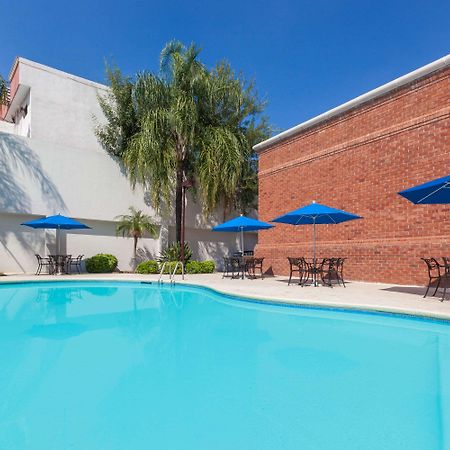 Wyndham Garden Monterrey Norte San Nicolas de los Garza Экстерьер фото